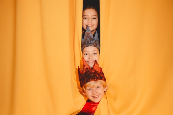 TALLER DE TEATRO Y HABILIDADES SOCIALES/ abril-junio [24591]